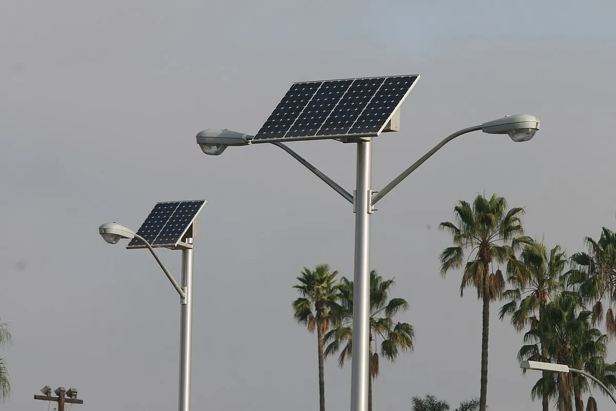 Güneş Enerjili Led Lamba